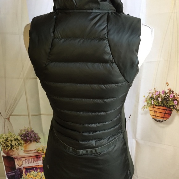 NWT GATOR GREEN LULULEMON DOWN FOR A RUN VEST - 6 - Picture 3 of 5